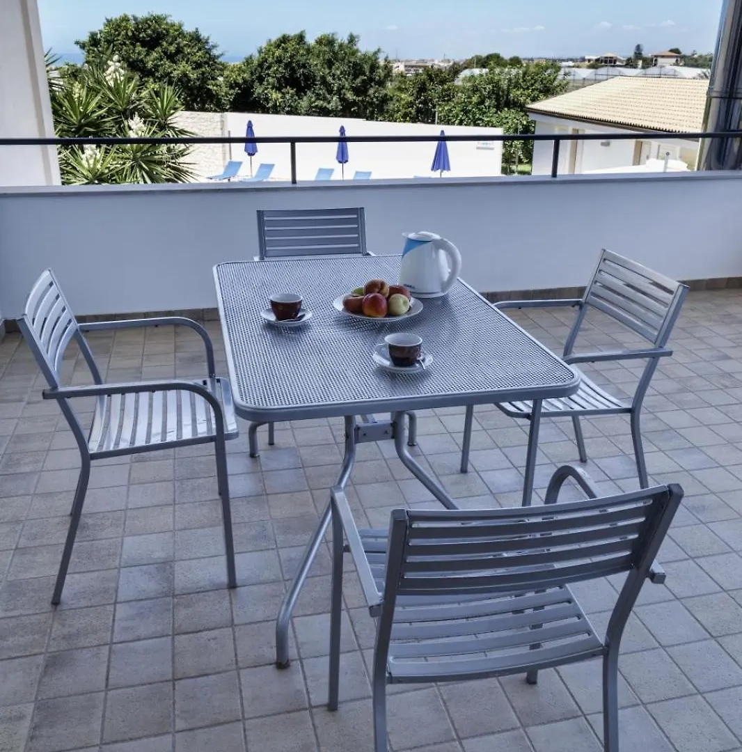 Sikelika Residence Sul Mare Scoglitti 4*,