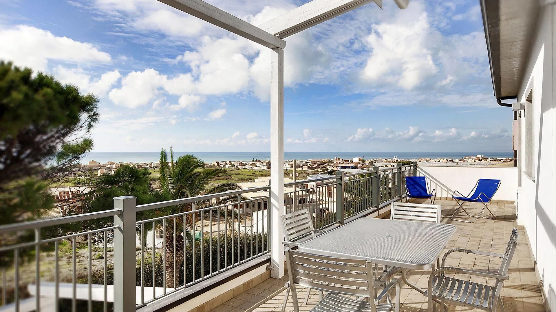 Sikelika Residence Sul Mare Scoglitti 4*,
